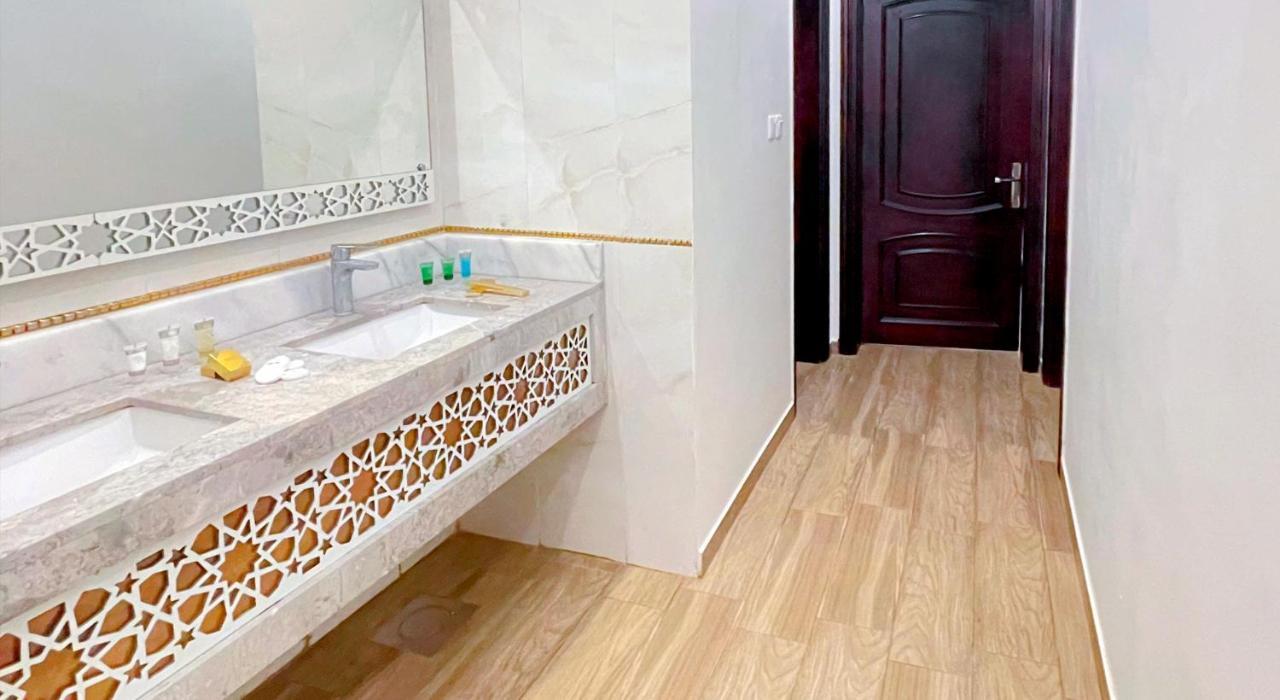 فندق لمسات جازان Jizan Exteriör bild